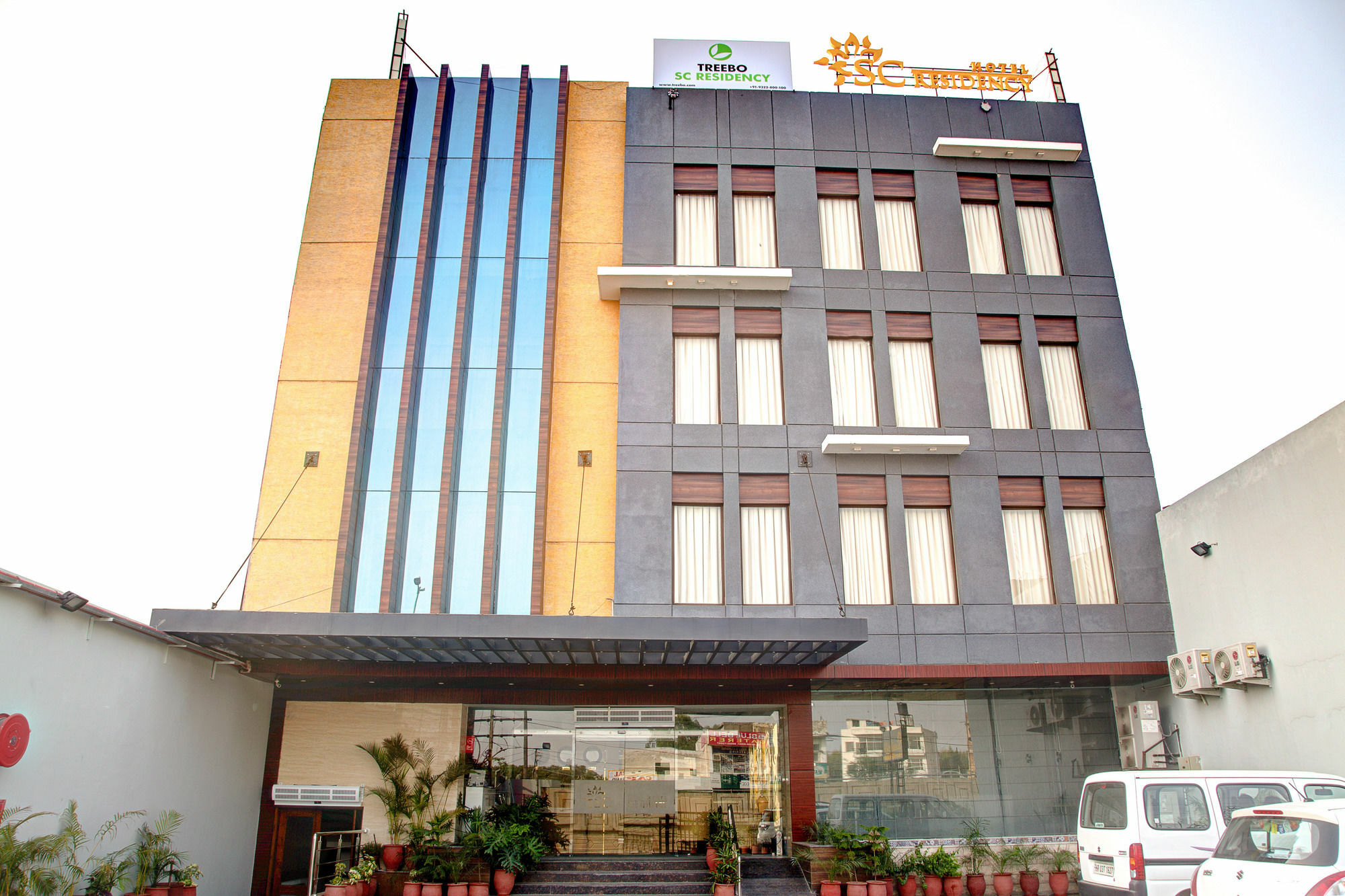 Treebo Tryst Sc Residency Zirakpur Hotel Panchkula Exterior photo